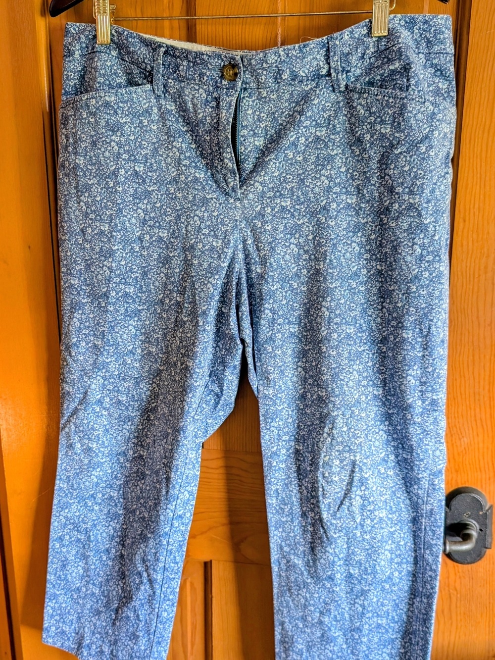 Lands' End Blue Floral Capris